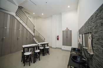 Hôtel Airy Syariah Pemurus Baru Bumi Mas Raya 25 Banjarmasin à Banjarmasin  Extérieur photo